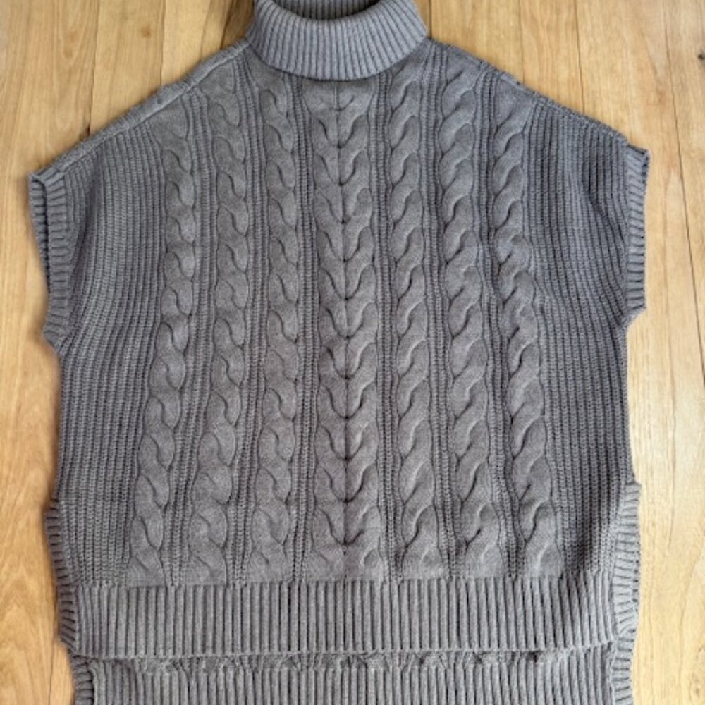 Pact Cable-Knit Organic Cotton Sleeveless Turtleneck Sweater Vest in Taupe Gray